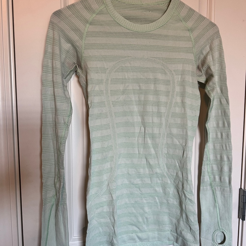 Lululemon Swiftly Tech Long Sleeve Women's Top in Mint Stripe
